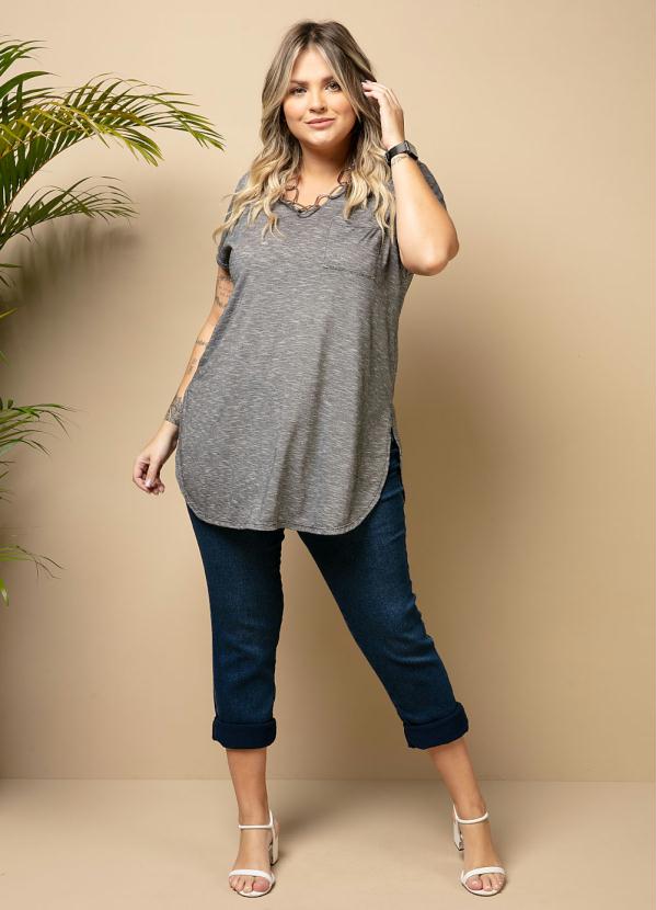 blusa-alongada-cinza-com-decote-v_329358_600_8